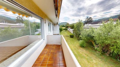 Gepflegte 4-Zi.-Wohnung mit herrlicher Aussicht und Garage in ruhiger Lage in Ballrechten-Dottingen