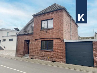 Frisch saniertes Platzwunder mit Hof, Garage und Garten