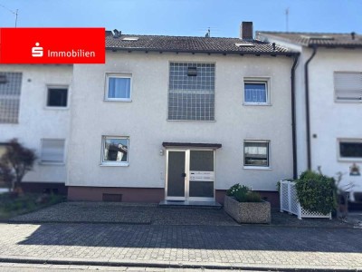 Vermietetes und gepflegtes 4-Familienhaus  ***  Ideal für Investoren  ***