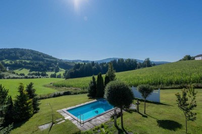 Büchlberg-Denkhof
Repräsentatives Anwesen mit Gästehaus auf 4.700 m² Grundstück in ruhiger Lage