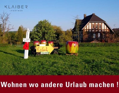 *** 5 Zimmer Wohnung mit sehr großem Raumangebot. Alles fußläufig erreichbar,mitten im Ort ***