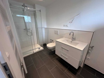 Exklusive 2-Zimmer-Wohnung: Hochwertig im Jahr 2024 saniert