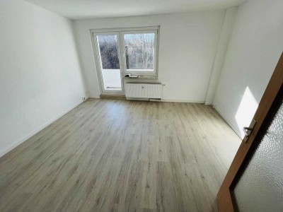 3-ZKB mit Balkon einer gepflegter Wohnanlage: Ihr neues Zuhause in Gera!