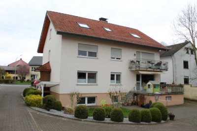 Solides 3-Parteien-Haus in Dörenhagen. Ideal für Eigennutzung oder Kapitalanleger