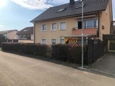 Schöne, gepflegte 4-Zimmer-Wohnung mit Terrasse und Einbauküche in Büsingen am Hochrhein.