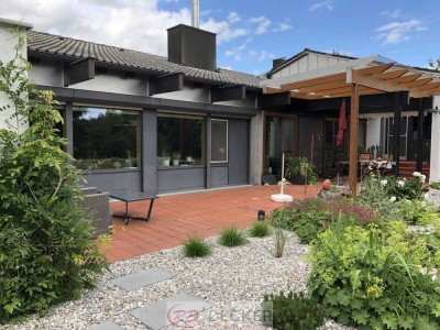 Wohngenuss pur – Bungalow mit Gartenparadies und Raum zum Wachsen ++ Decker Immobilien ++