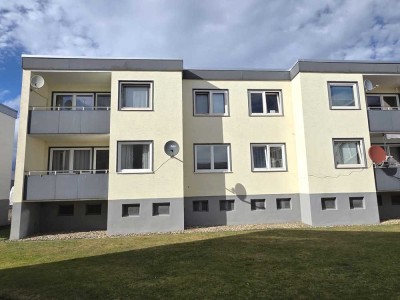 Charmante 3-Zimmer-Wohnung mit Balkon Schloß Neuhaius