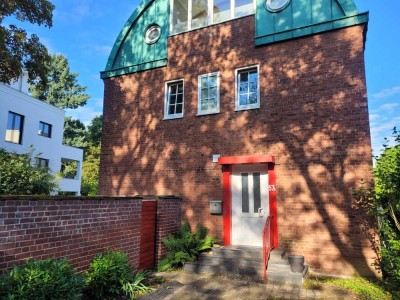 Großzügig, elegant, frisch renoviert: Wohnung mit Garten im Zweifamilienhaus in Lindenthal