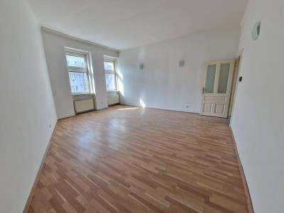 2er WG geeignet- 2 ZIMMER + Wohnküche - NÄHE SPITZ, U6 UND WASSERPARK