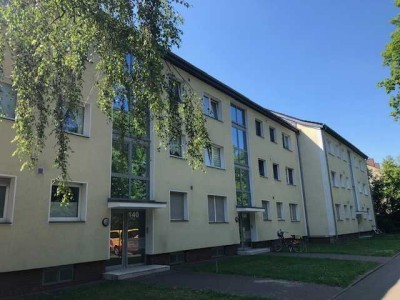 Schön geschnittene 3-Zimmerwohnung mit Balkon im 2. OG - Frisch saniert!