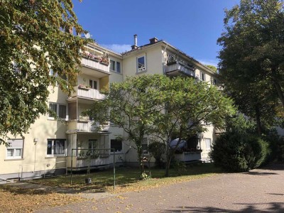 Modernisierte 2 ZKBB mit Stellplatz in ruhiger zentrumsnaher Lage von Wi-Biebrich *Provisionsfrei*