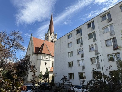 MITTEN im ALTEN ORT + PERFEKT für ZWEI + LOGGIA + nächst Kirche ALT-OTTAKRING!
