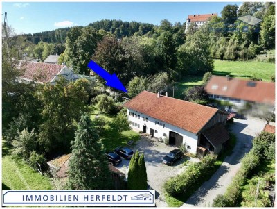 Seltene Gelegenheit: Denkmalgeschütztes Bauernhaus mit Baugrundstück und viel Potenzial