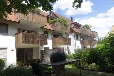 Gelegenheit: Exklusive, helle Dachstudio-Wohnung mit Kamin und Dachterrasse in Nürnberg-Wetzendorf