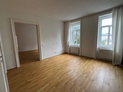 SCHÖNE ALTBAUWOHNUNG, RENOVIERT
