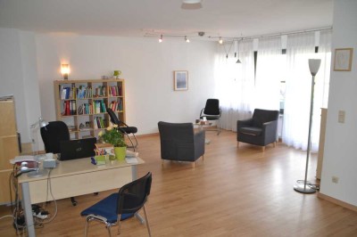 Schöne 2,5-Zimmer-Wohnung, ca.79 qm, in Wenden-Zentrum