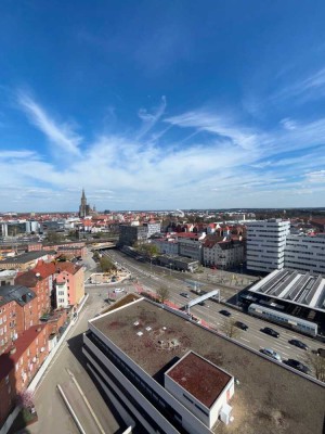 Schöne Wohnung in zentraler Lage mit Panorama Aussicht, TG-Stellplatz und perfekter Anbindung