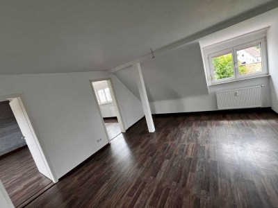 4 Zimmer Dachgeschosswohnung direkter Blick auf Weiher