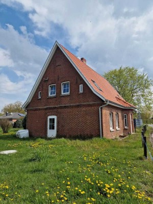 Haus und zusätzliches Bauland zu verkaufen