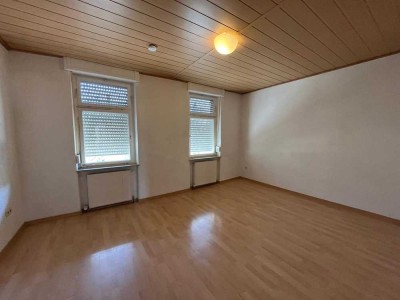 3 Zimmerwohnung im denkmalgeschütztem Haus zu verkaufen