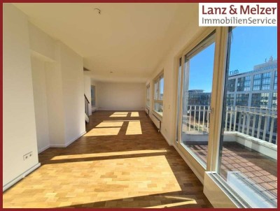 Stilvolles City-Penthouse mit Dachterrasse und 3 Balkonen in bester Lage der Dorotheenstraße!
