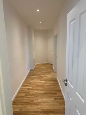 ++Luxusausstattung++  Helle 2,5-Raum-Wohnung - West-Balkon, Parkett, Wohnküche, CAT-7 Netzwerk