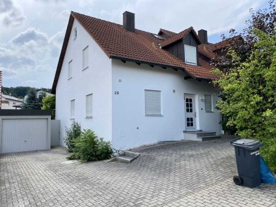 Gepflegtes Einfamilienhaus mit Garage in Wolfsegg