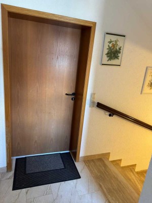 Geschmackvolle 4-Raum-Wohnung mit Einbauküche in Dreieich