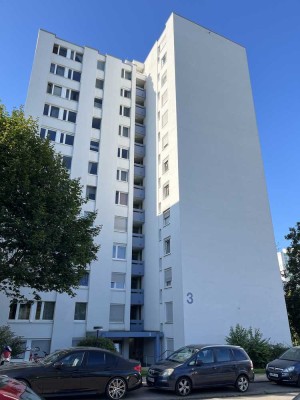 Stilvolle 2,5-Zimmer-Wohnung mit Loggia und EBK in Ludwigsburg Eglosheim