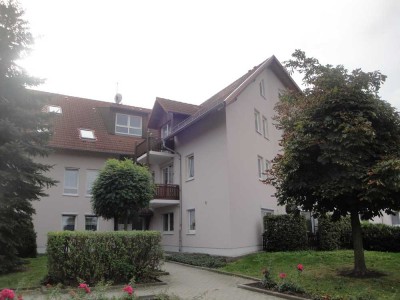 tolle 2- Raum-Dachgeschosswohnung mit PKW-Stellplatz in Possendorf