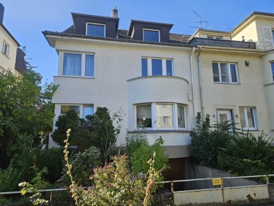 Geräumiges Reihenendhaus mit 9 Zimmern in Bonn Weststadt