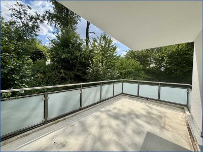 Stadtnah und modern! Stilvolle Wohnung mit grünem Ausblick!