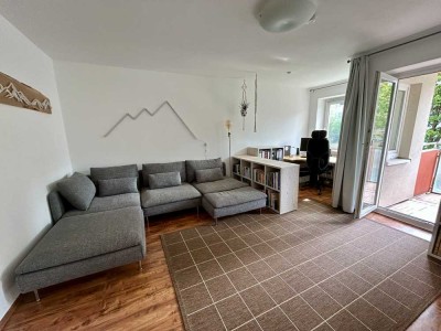 Von Privat: Bezugsfreie 2-Zimmer Wohnung mit Balkon zur Selbstnutzung oder als Kapitalanlage