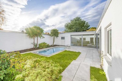 Bungalow mit Atriumgarten in beliebter Lage