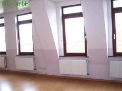 Schöne und vollständig renovierte 3-Zimmer-Dachgeschosswohnung in Bremerhaven
