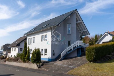 Vielseitiges Einfamilienhaus mit Einliegerwohnung und Weitblick in ruhiger Lage
