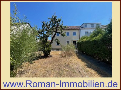 Charmantes Zweifamilienhaus mit großem Garten in Nürnberg-Altenfurt (renovierungsbedürftig)!