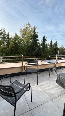 Feldrandlage: Sanierte 4-Zimmer-Wohnung mit Loggia in Mainz-Finthen