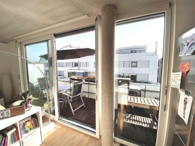 Neuwertige 3-Zimmer-Maisonette-Wohnung: Balkon / Einbauküche / Aufzug / Tiefgarage /  zentrale Lage