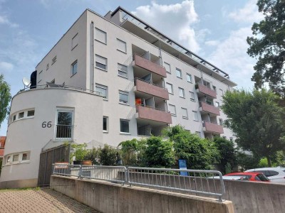 Schöne, gepflegte und neu renovierte 2-Zimmer-Wohnung in Darmstadt Mitte von Privat