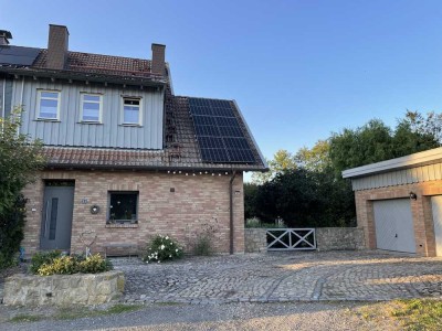 Doppelhaushälfte mit großem Garten in Warburg-Menne Warburg