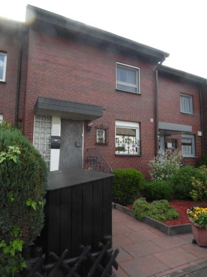 Gepflegtes Reihenhaus mit Garage, Garten, Terrasse und Balkon in Dortmund-Dorstfeld