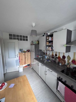 Helle 3-Zimmer Wohnung im 4. OG mit Balkon in Kassel-West