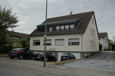 Teil-Möbliertes 1 Zimmer Appartment neu renoviert