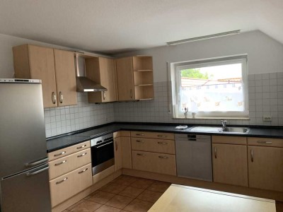 Renovierte 4,5-Zimmer-Wohnung mit EBK und eig. Garten in Edemissen