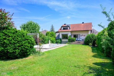 Gepflegtes Einfamilienhaus mit großem Garten und Pool