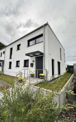 Modernes Reihenendhaus in Hanau-Mittelbuchen - möbliert und befristet auf 2 Jahre