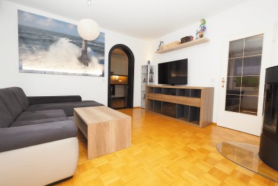 Ihr Wohnglück mit viel Platz &amp; Wohlfühlgarantie 4,5-Zimmer-Wohnung mit Terrasse &amp; Allgemeingarten