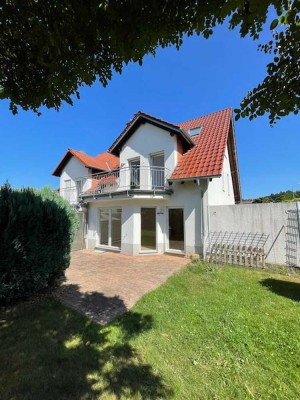 Doppelhaushälfte mit Keller + EBK in Trippstadt
