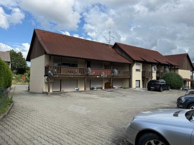 Gelegenheit !!! 1 Zimmer Erdgeschosswohnung mit Terrasse, PKW Stellplatz und Kellerverschlag